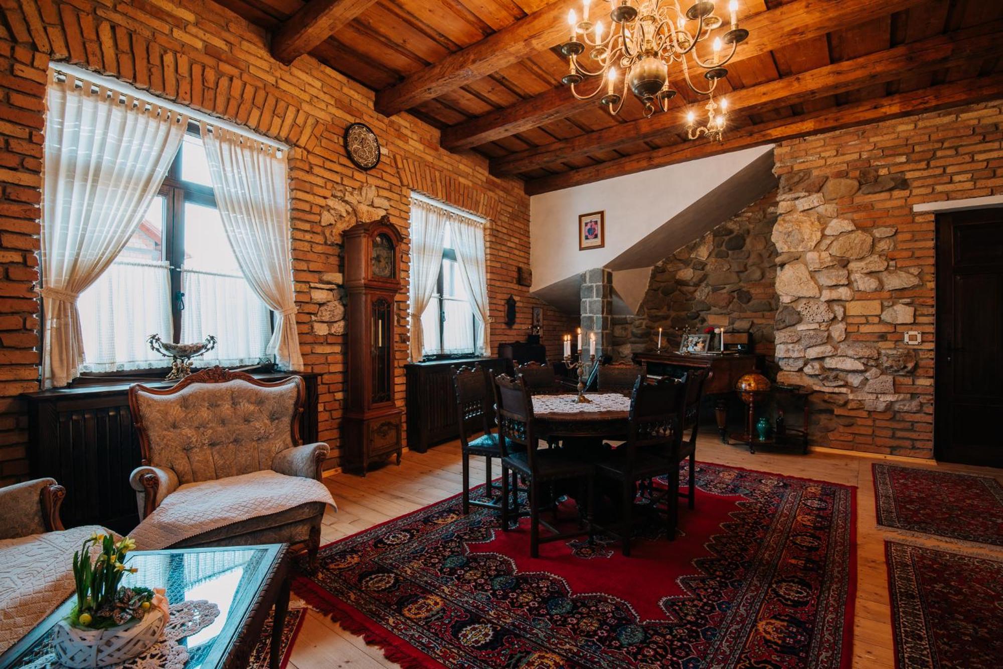 Molnos Kuria Pension Corund  Exterior foto